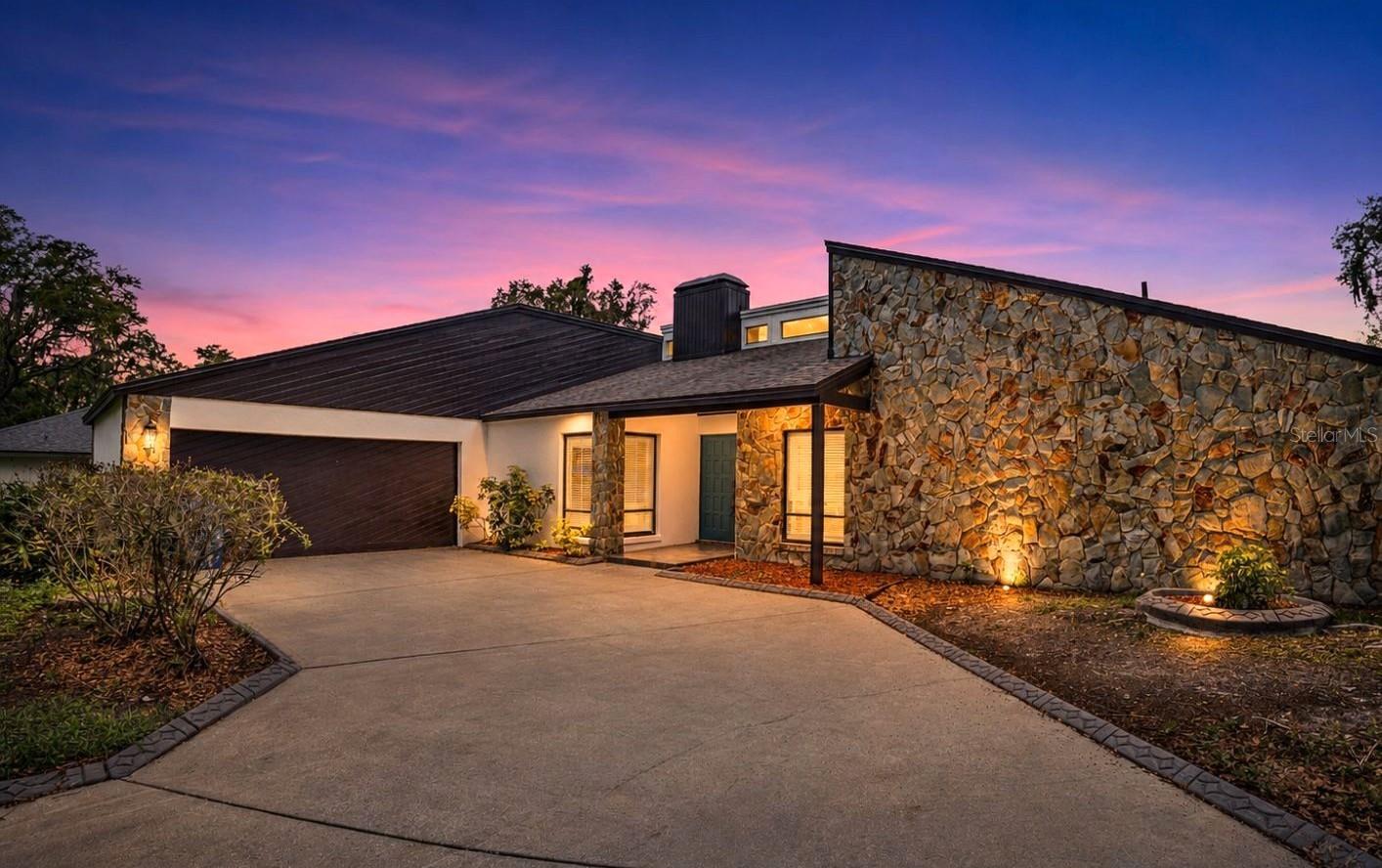 Photo of 3033 WISTER CIRCLE VALRICO FL 33596