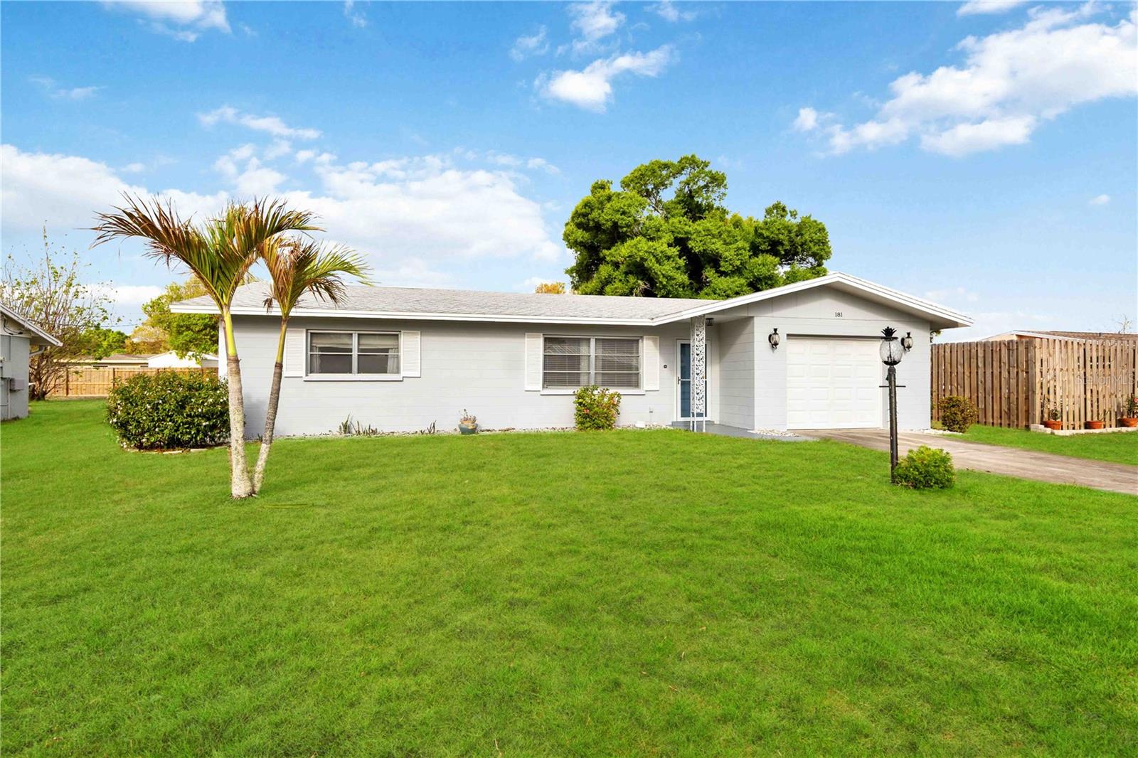 Photo of 181 SANDHURST DRIVE VENICE FL 34293