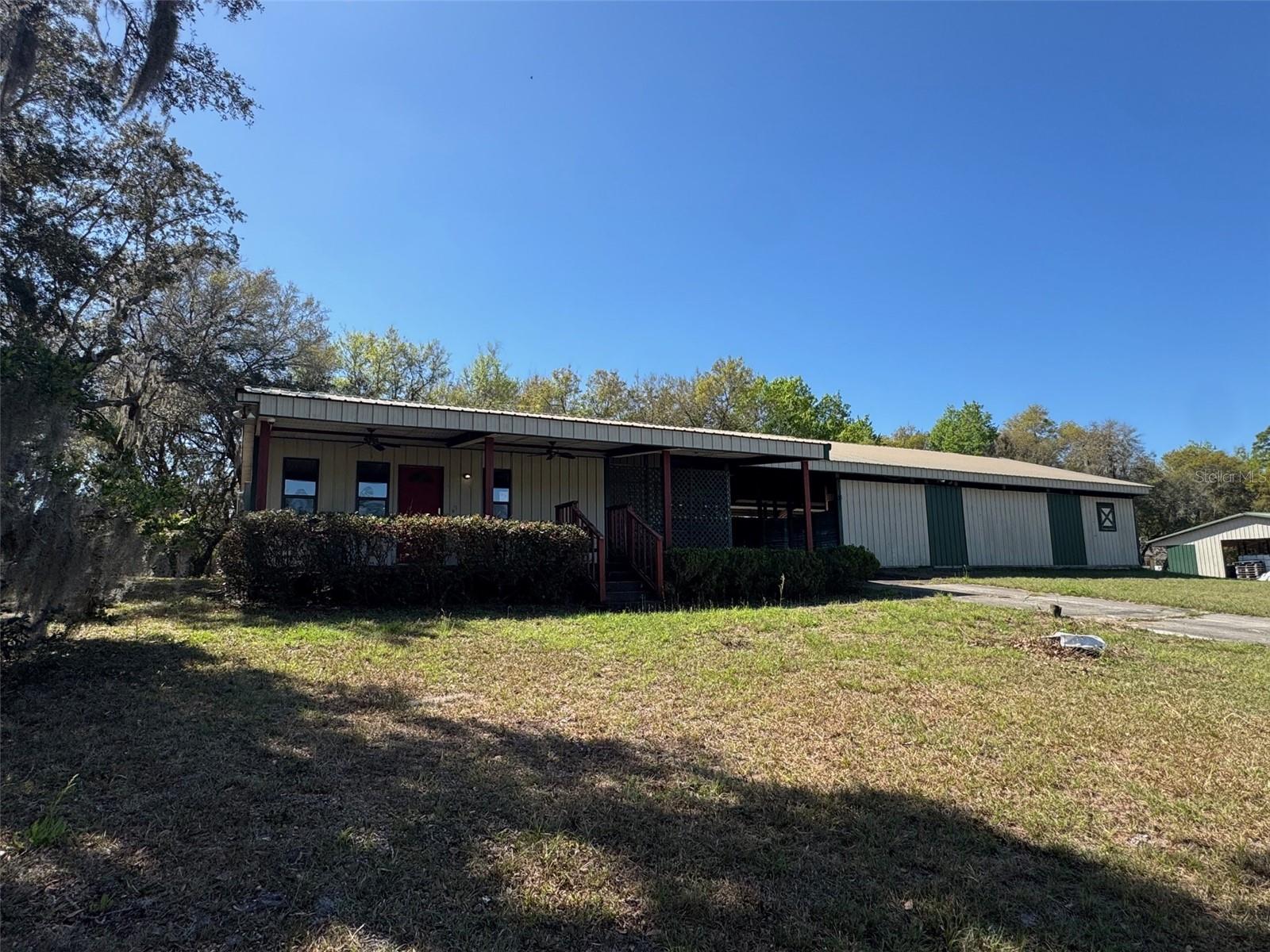 Photo of 1065 S MASSACHUSETTS AVENUE DELAND FL 32724