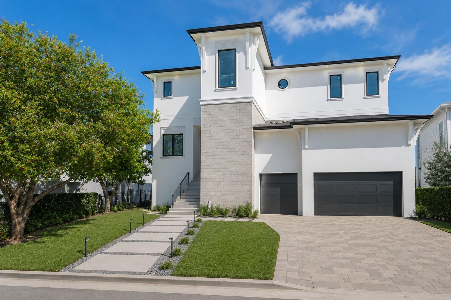 Photo of 654 GENEVA PLACE TAMPA FL 33606