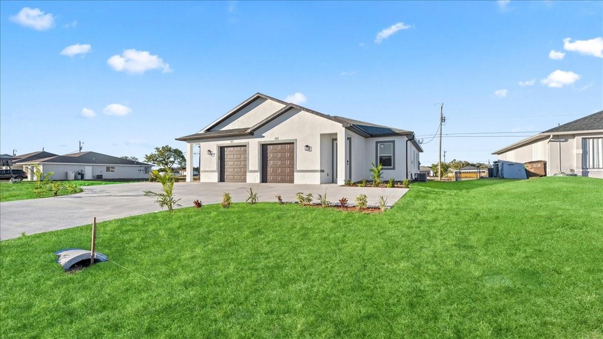 Photo of 826/828 DIPLOMAT PARKWAY CAPE CORAL FL 33909