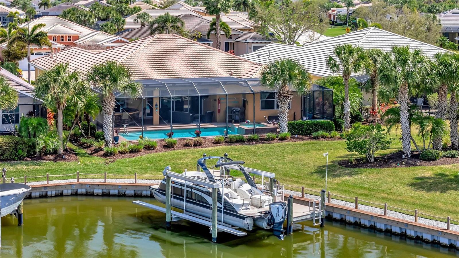 Photo of 1022 KESTREL COURT BRADENTON FL 34208