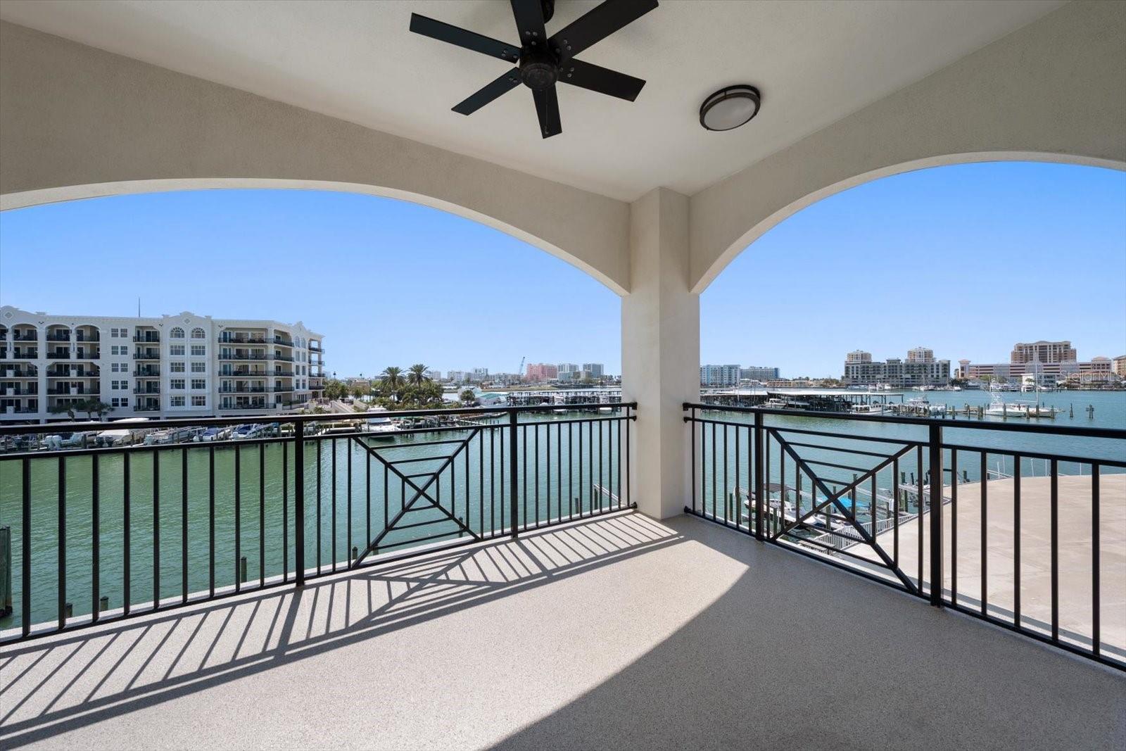 Photo of 211 DOLPHIN POINT #303 CLEARWATER FL 33767