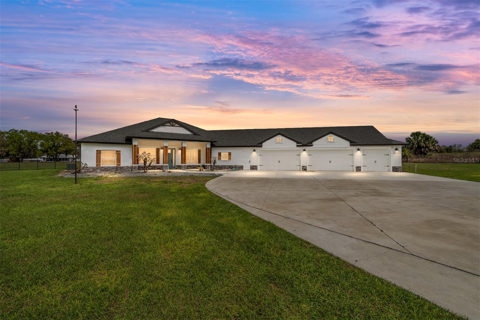 Photo of 4821 SUNNYSIDE DRIVE FRUITLAND PARK FL 34731