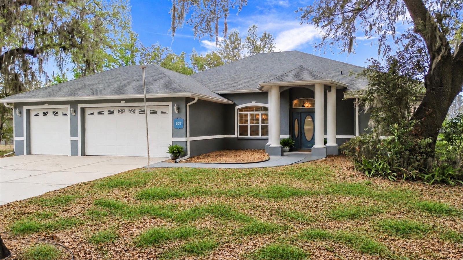 Photo of 507 DOWLING CIRCLE LADY LAKE FL 32159