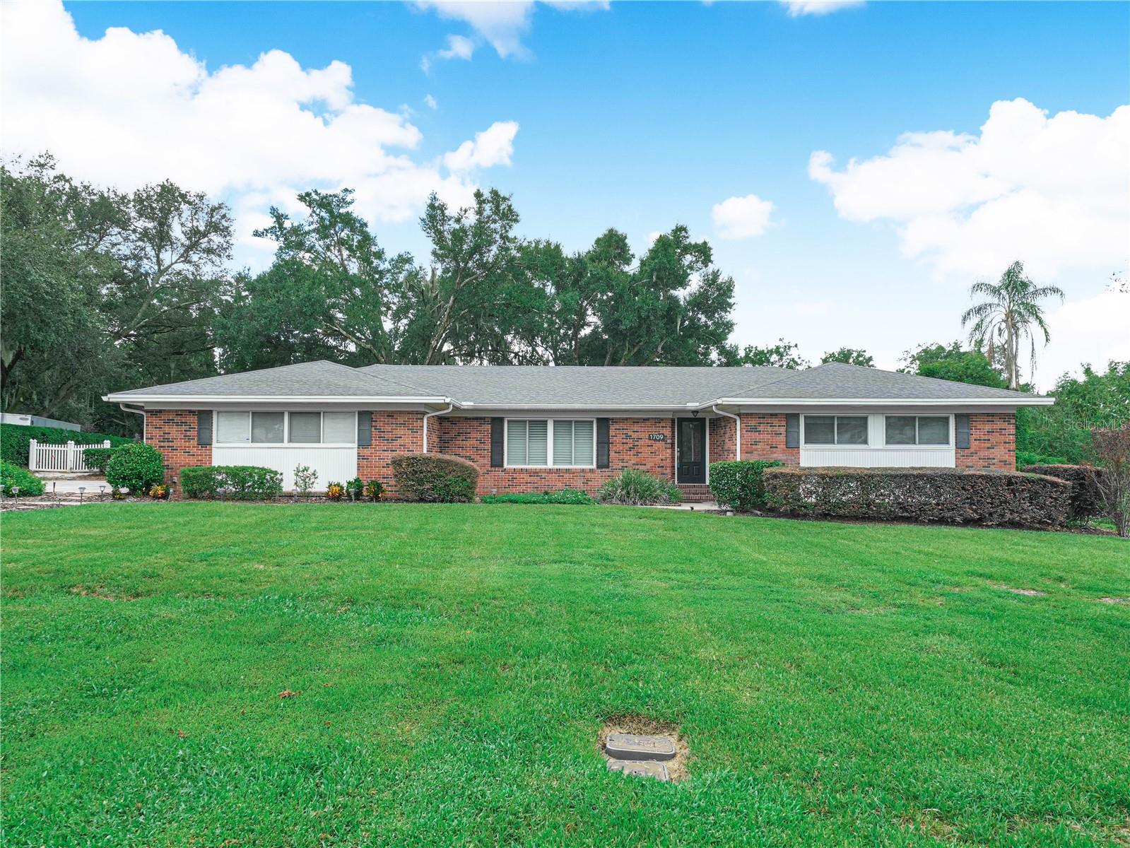 Photo of 1709 VIRGINIA COURT LAKELAND FL 33813