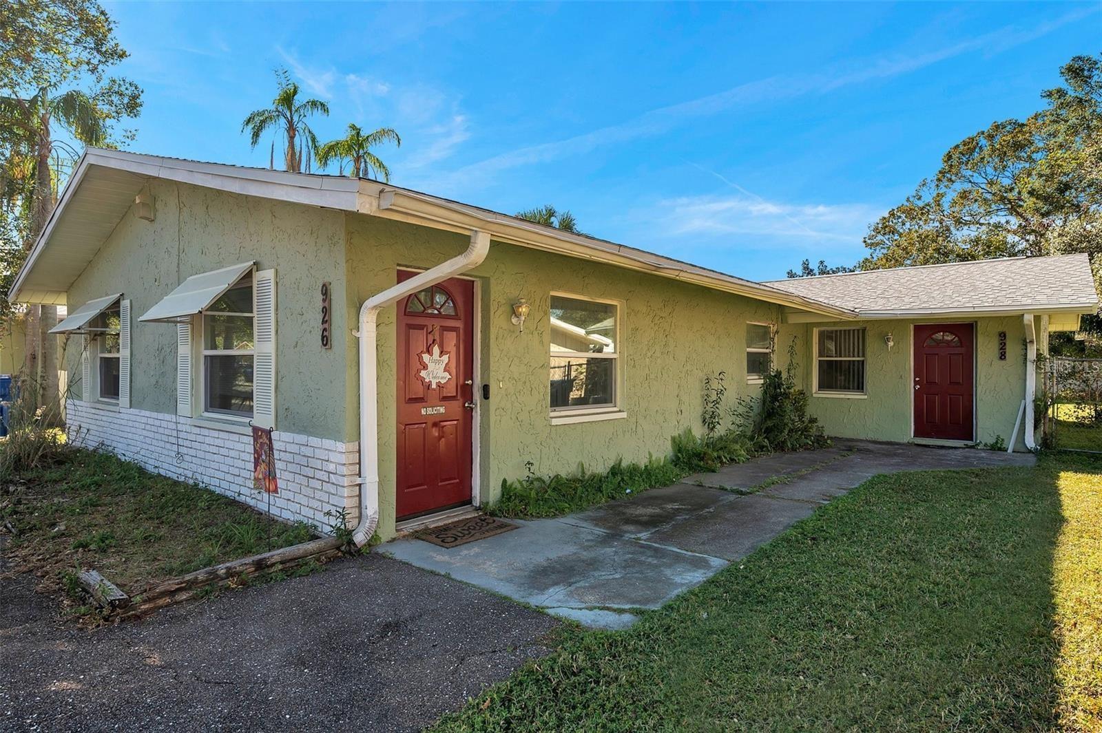 Photo of 926 LAKE PALMS DRIVE LARGO FL 33771