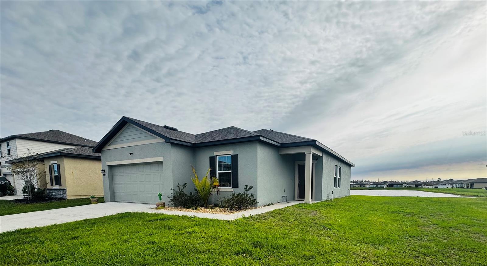 Photo of 927 KELLY FERN LOOP RUSKIN FL 33570