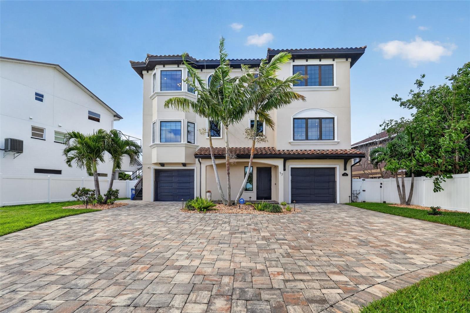 Photo of 13 TREASURE LN TREASURE ISLAND FL 33706