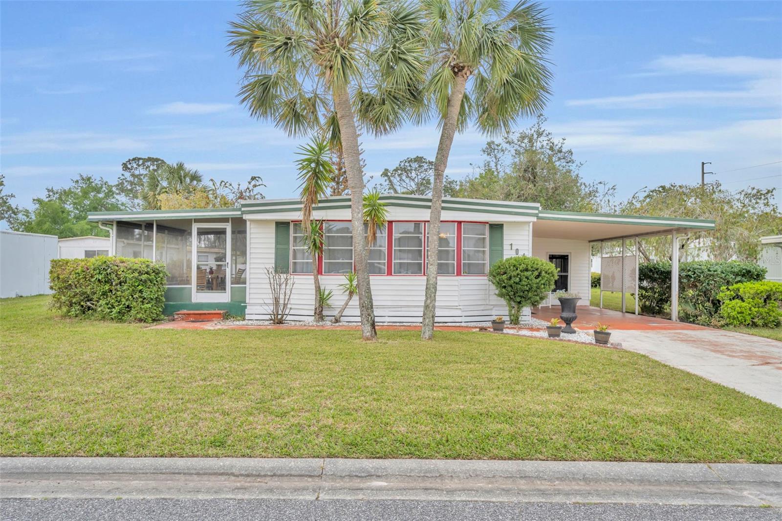 Photo of 104 DIAMOND HEAD DRIVE LEESBURG FL 34788
