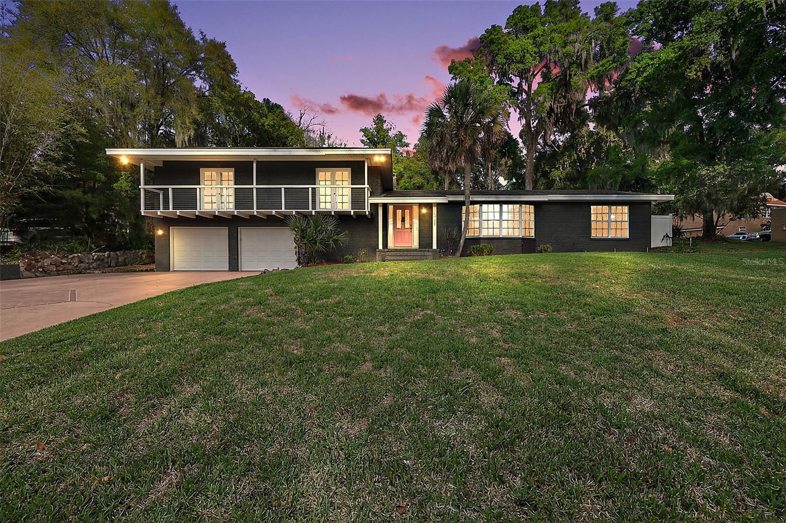 Photo of 1039 LAKE GRACIE DRIVE EUSTIS FL 32726