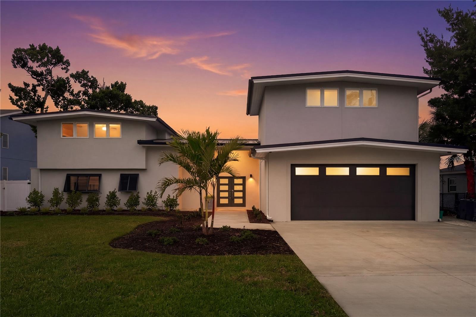 Photo of 915 BAYSHORE DRIVE TARPON SPRINGS FL 34689
