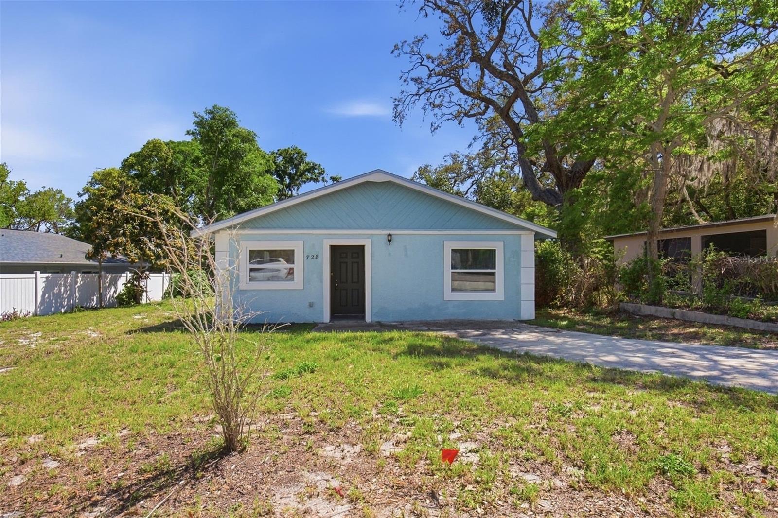 Photo of 728 E SPRUCE STREET TARPON SPRINGS FL 34689