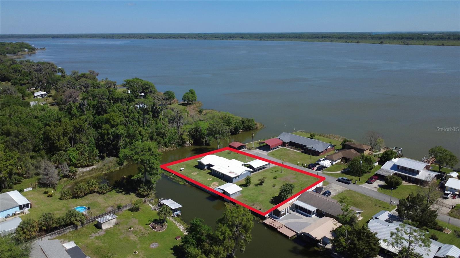 Photo of 664 CR 467 LAKE PANASOFFKEE FL 33538