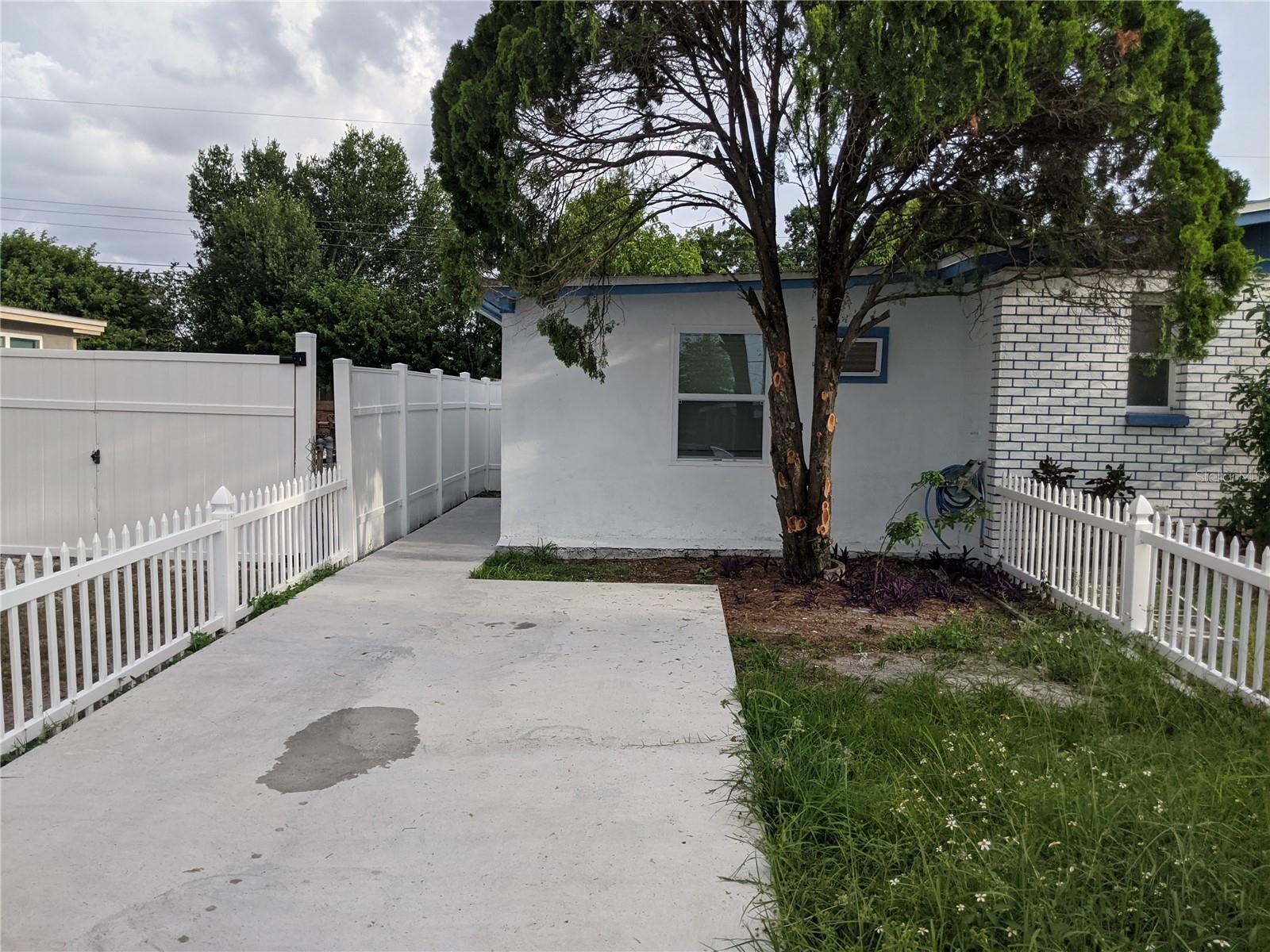 Photo of 4538 W MINNEHAHA STREET #B TAMPA FL 33614