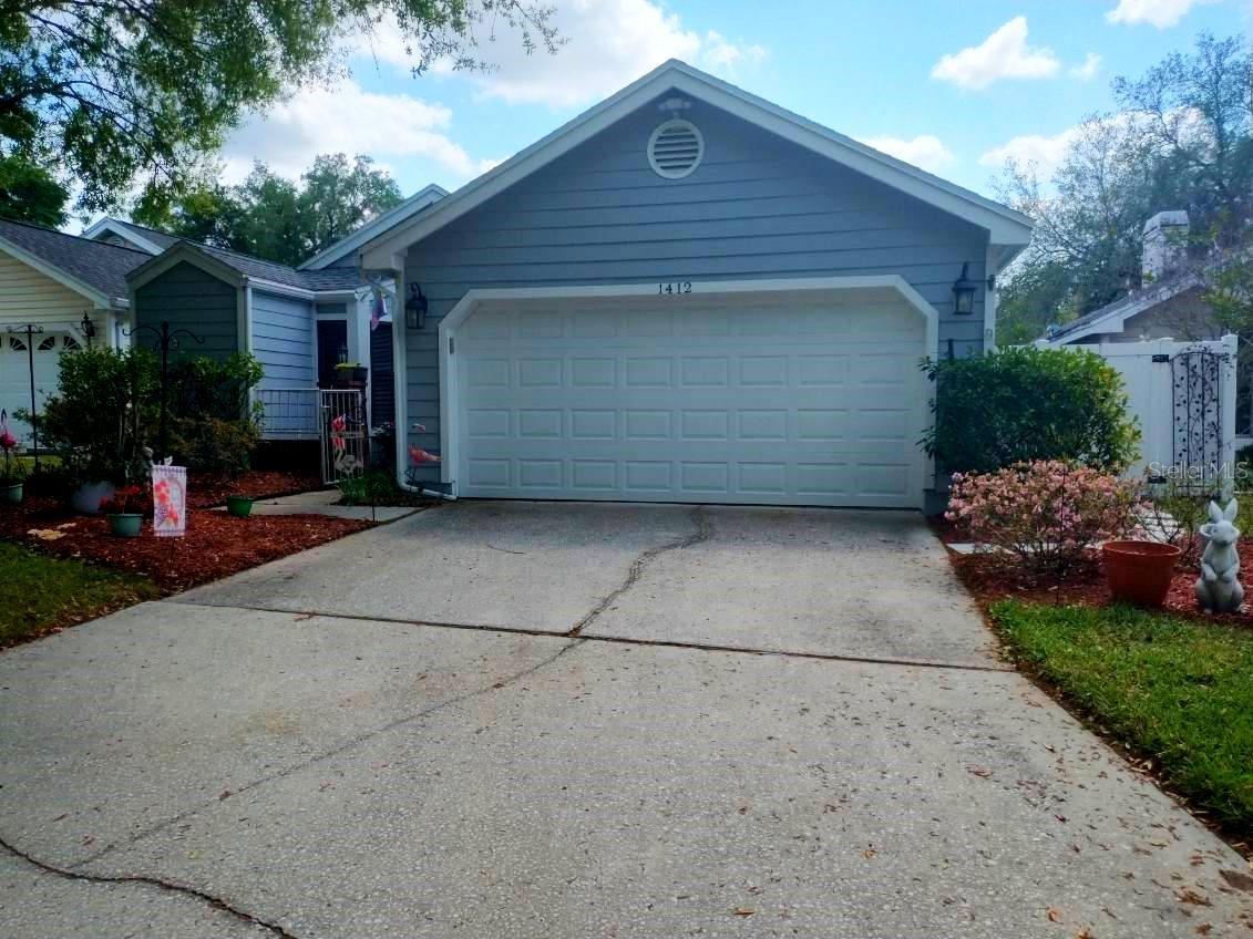 Photo of 1412 WALDEN OAKS PLACE PLANT CITY FL 33563
