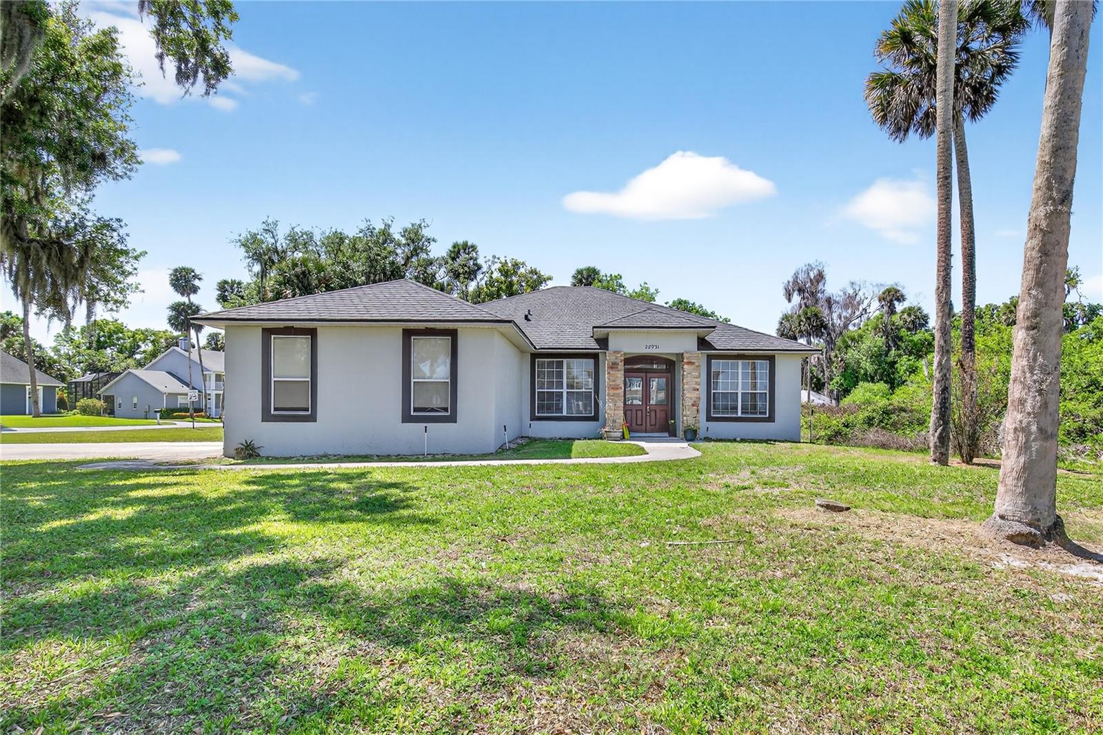 Photo of 28931 BEAUCLAIRE DRIVE TAVARES FL 32778