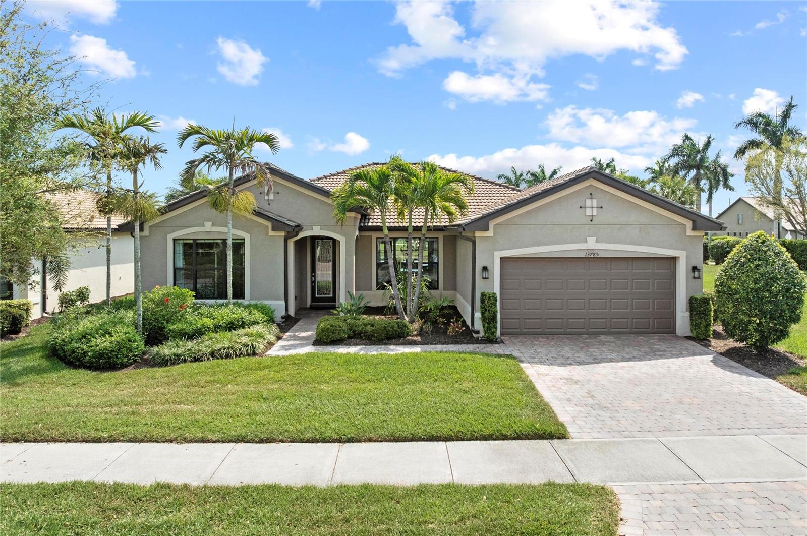 Photo of 13785 TOMARO STREET VENICE FL 34293
