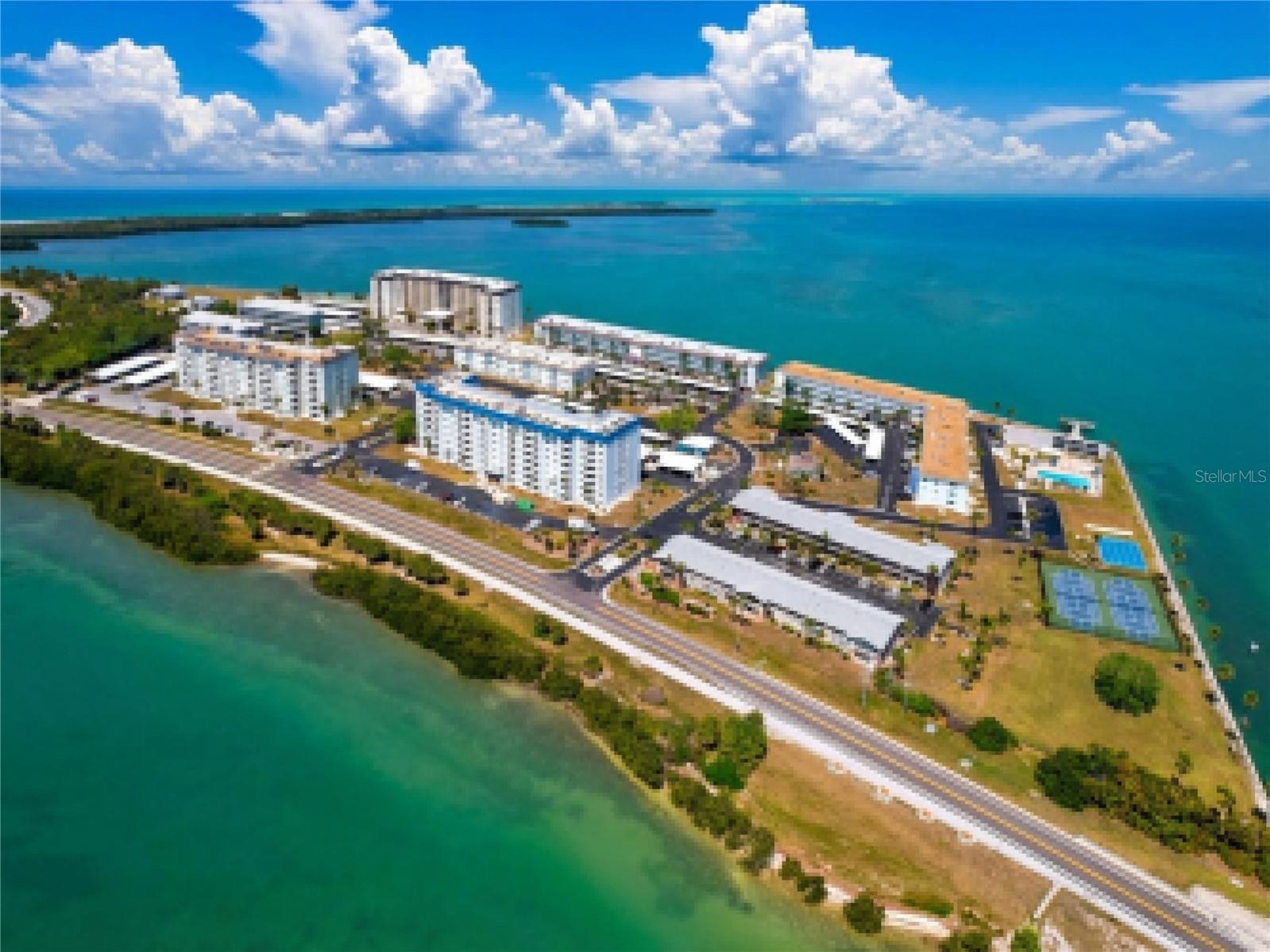 Photo of 7 ISLAND PARK PLACE #204 DUNEDIN FL 34698