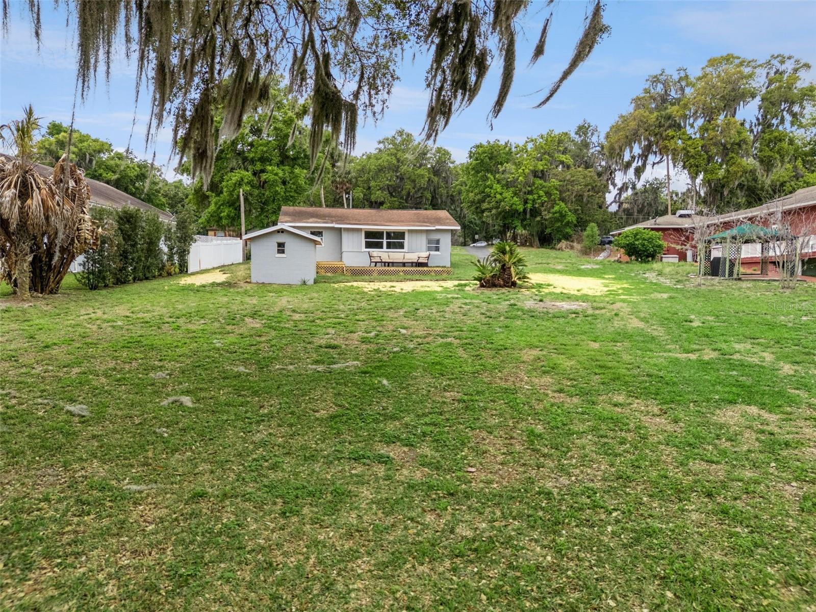 Photo of 2316 N GRIFFIN DRIVE LEESBURG FL 34748