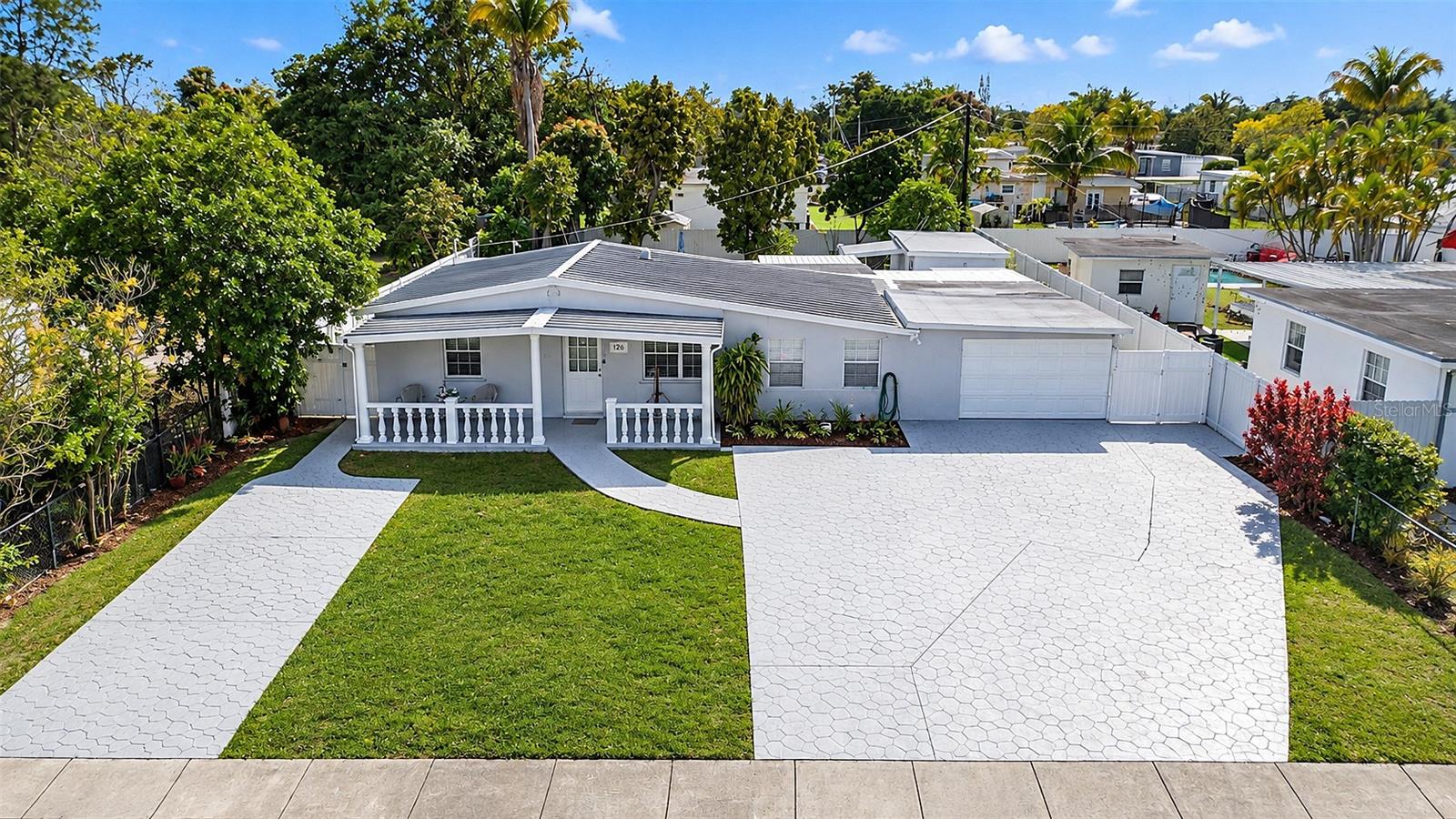 Photo of 126 MIAMI GARDENS ROAD WEST PARK FL 33023