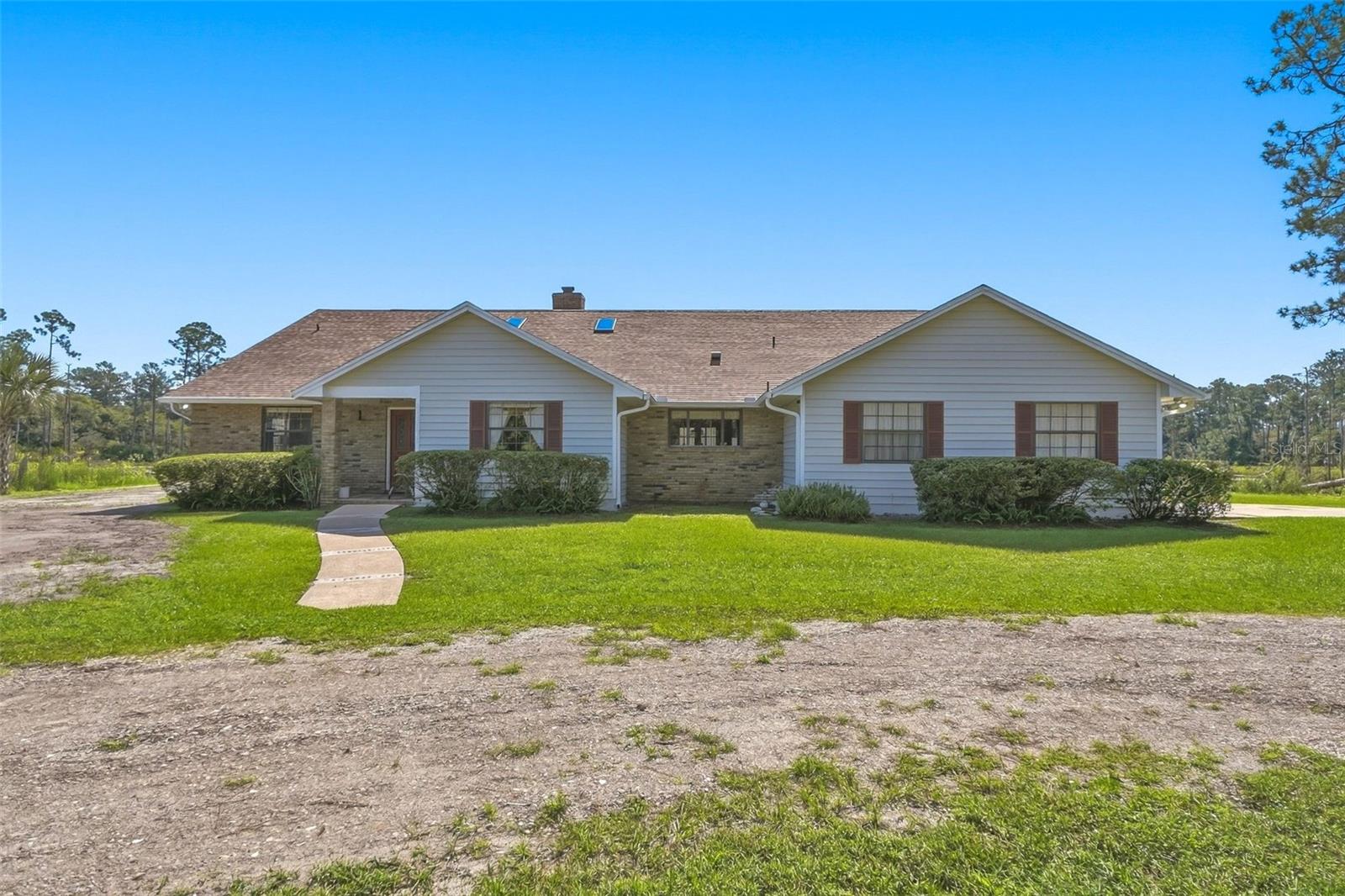 Photo of 349 SEMINOLE WOODS BLVD GENEVA FL 32732