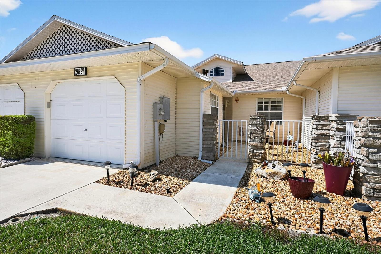 Photo of 26627 RACQUET CIRCLE LEESBURG FL 34748