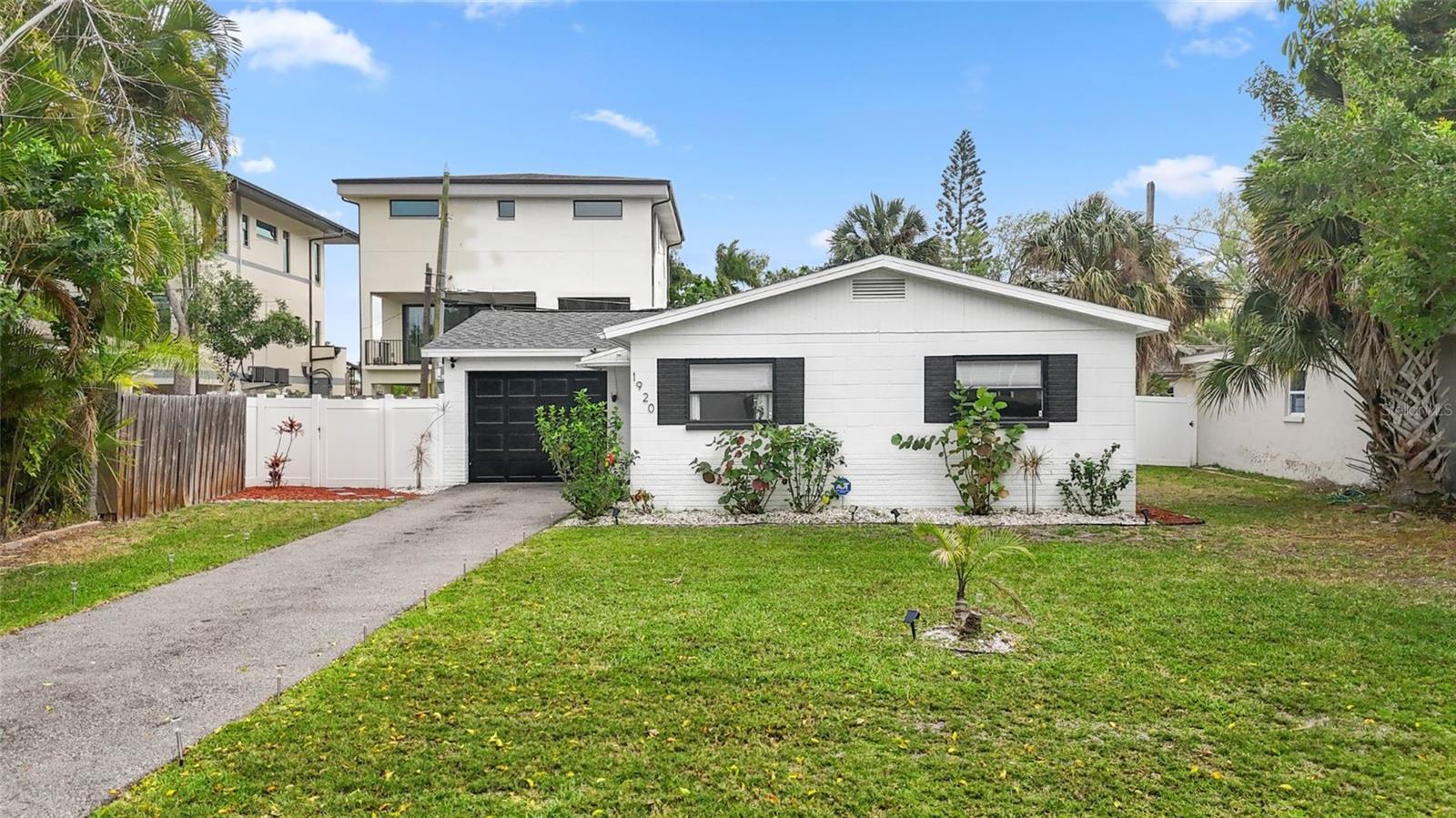 Photo of 1920 NEW HAMPSHIRE AVENUE ST PETERSBURG FL 33703