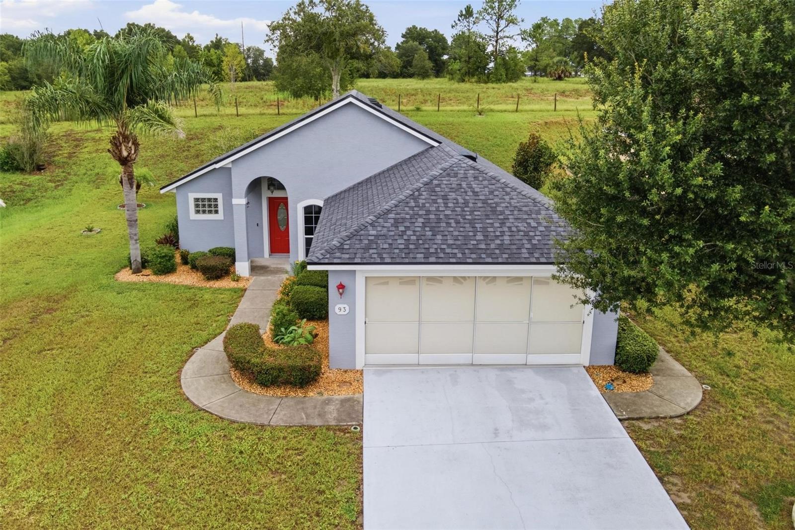 Photo of 93 FAIRWAY CIRCLE UMATILLA FL 32784