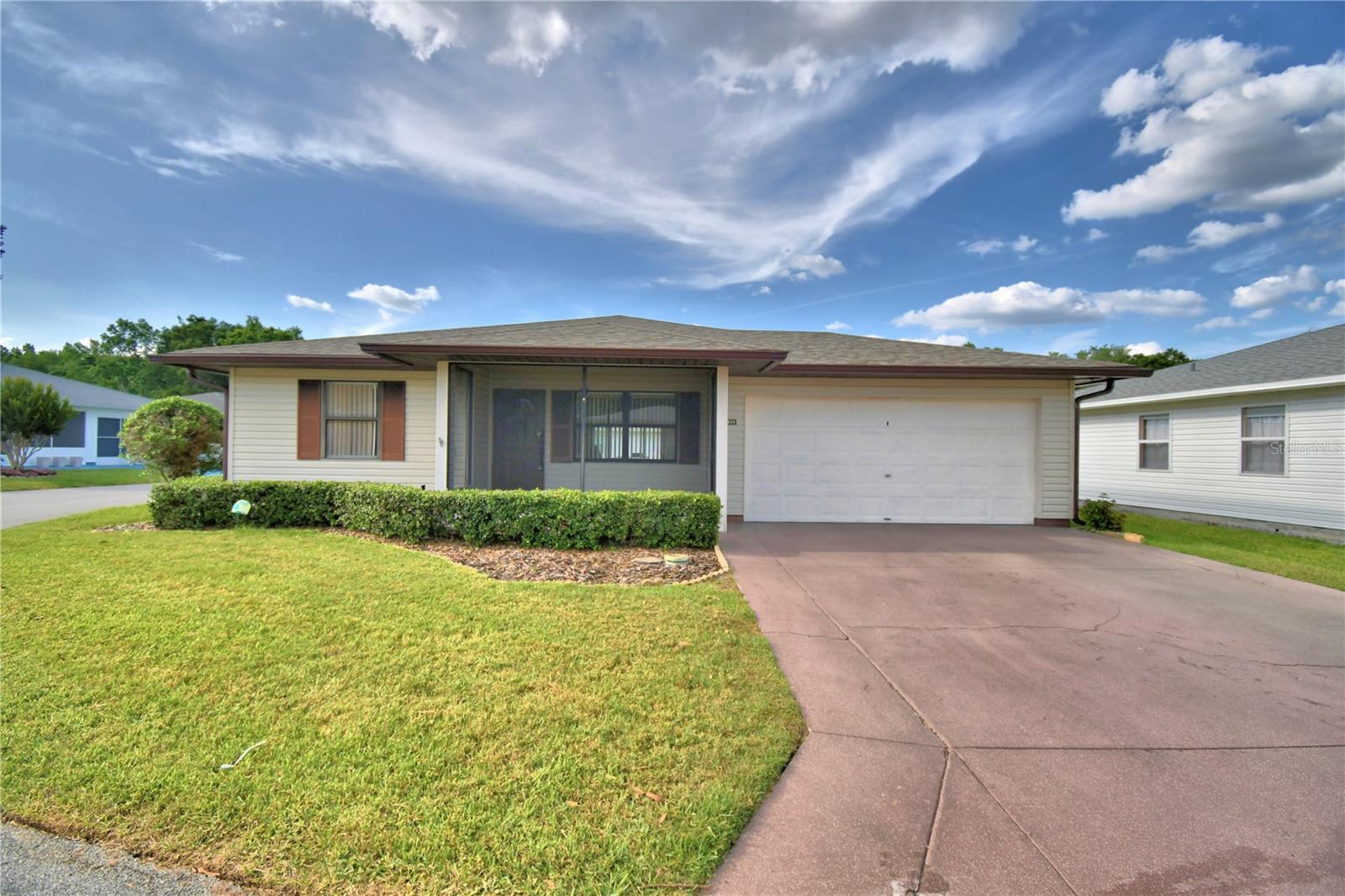 Photo of 4828 SQUIRE HOLLOW DRIVE LAKELAND FL 33811