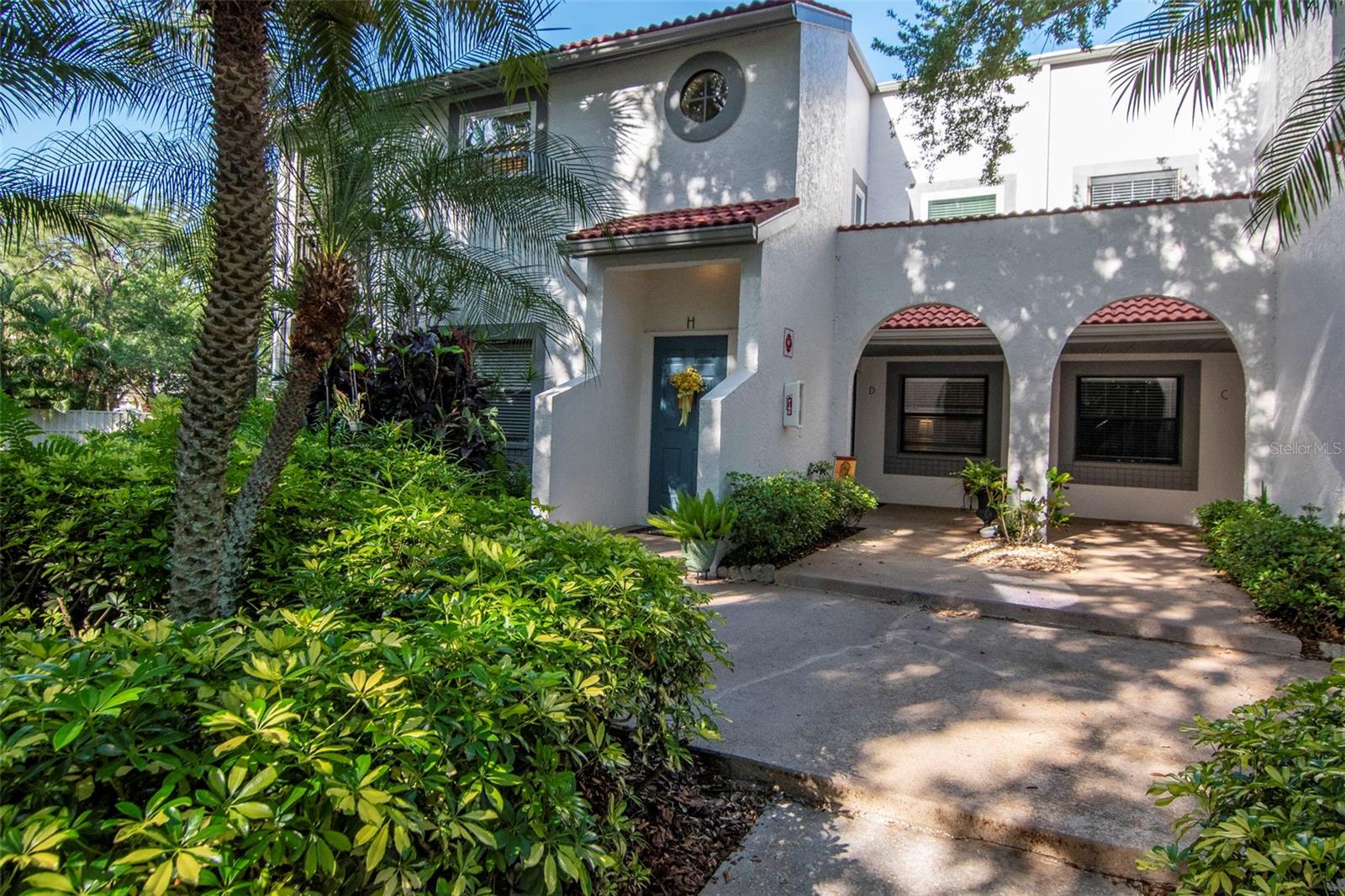 Photo of 484 SANTA CRUZ PLACE #H ST PETERSBURG FL 33703