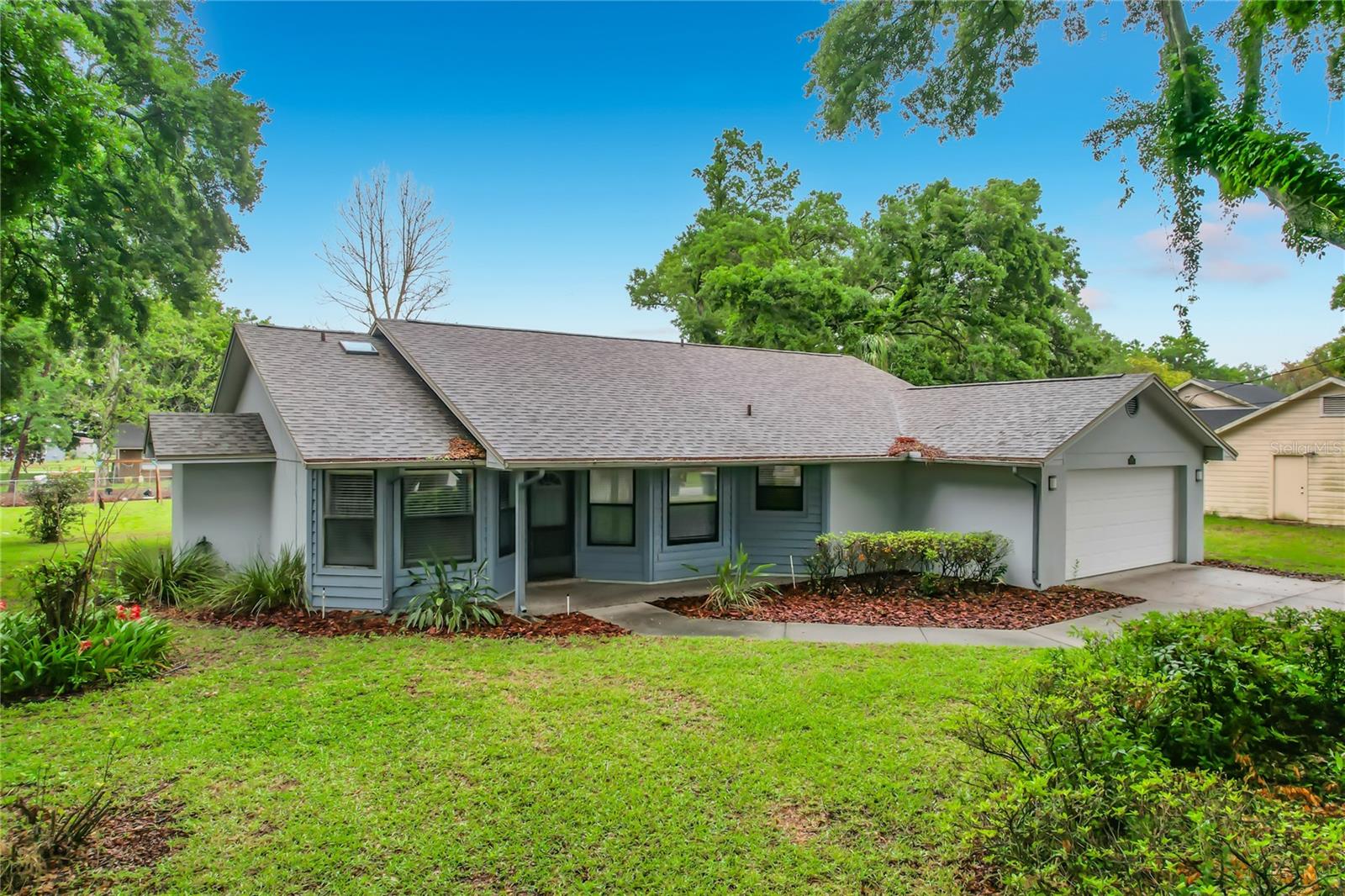 Photo of 109 SOUTH COURT AUBURNDALE FL 33823