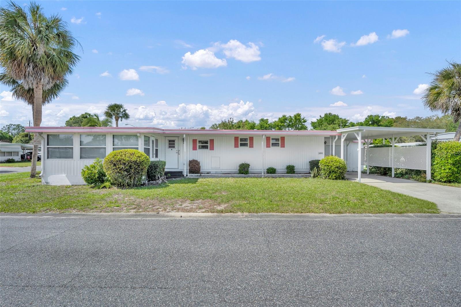 Photo of 270 PALAI AVENUE LEESBURG FL 34788