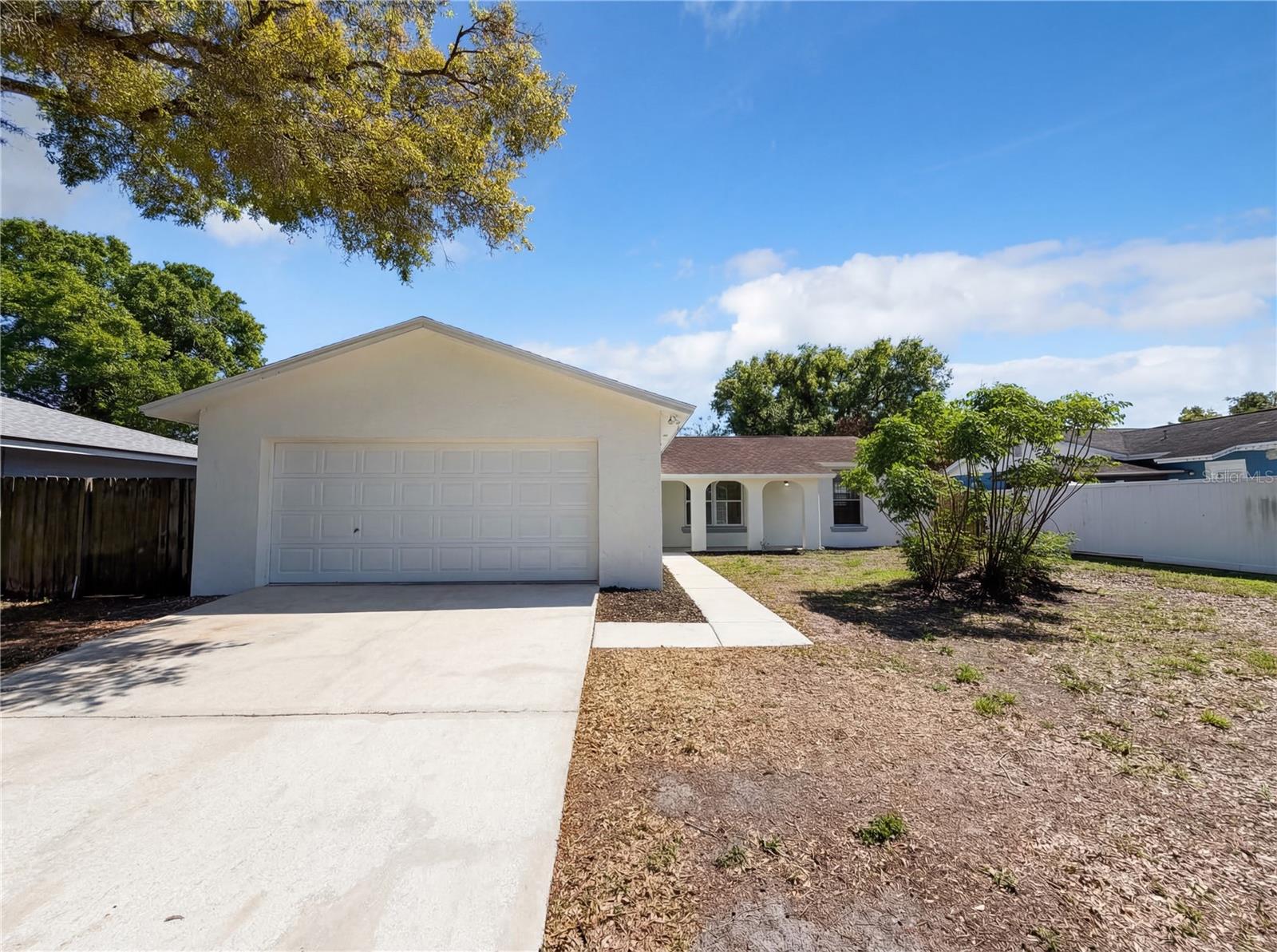Photo of 909 WINCHESTER COURT BRANDON FL 33510