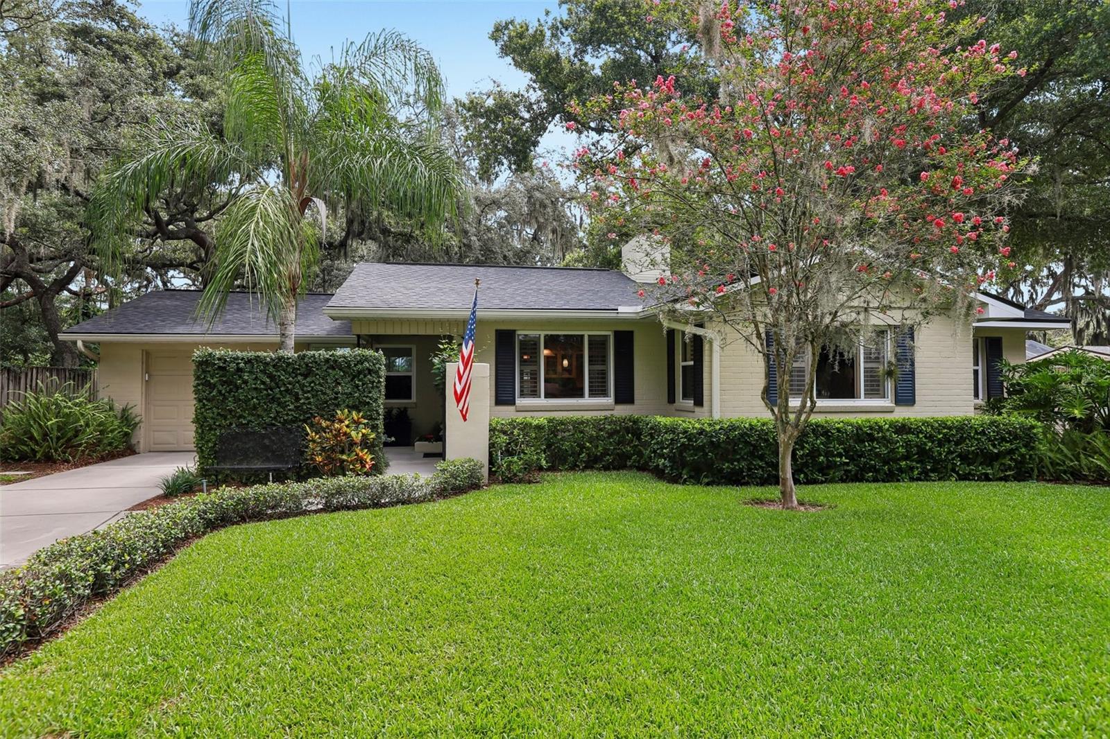 Photo of 204 S BURLINGAME AVENUE TEMPLE TERRACE FL 33617