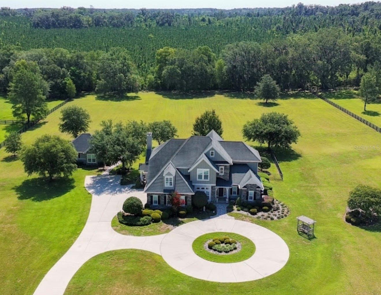 Photo of 10401 NW 153RD TERRACE ALACHUA FL 32615