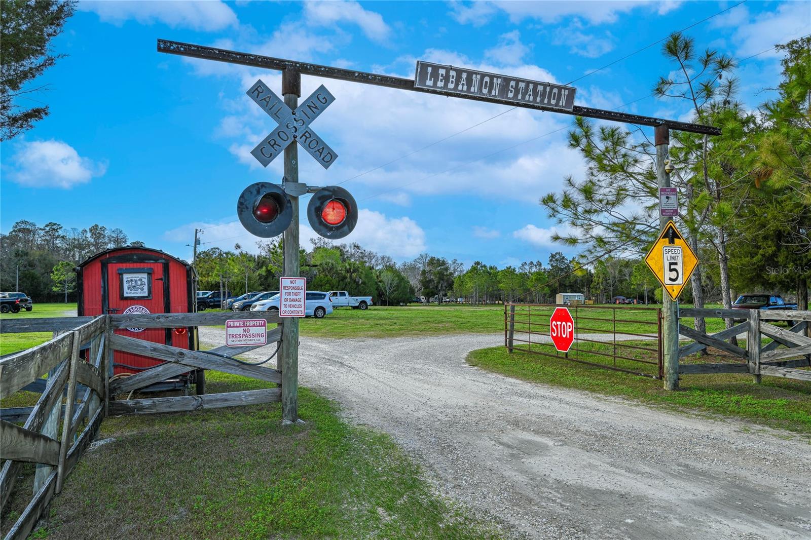 Photo of 11350 STATE ROAD 121 INGLIS FL 34449