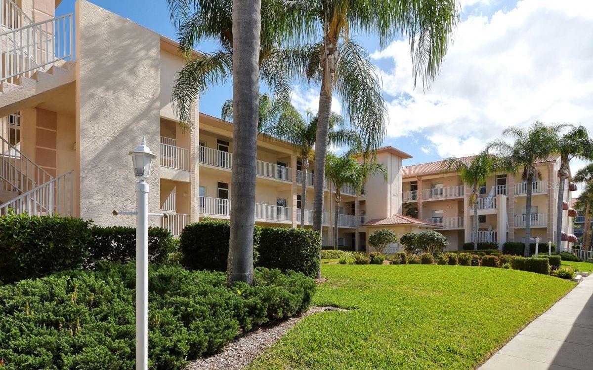 Photo of 9630 CLUB SOUTH CIRCLE #6202 SARASOTA FL 34238