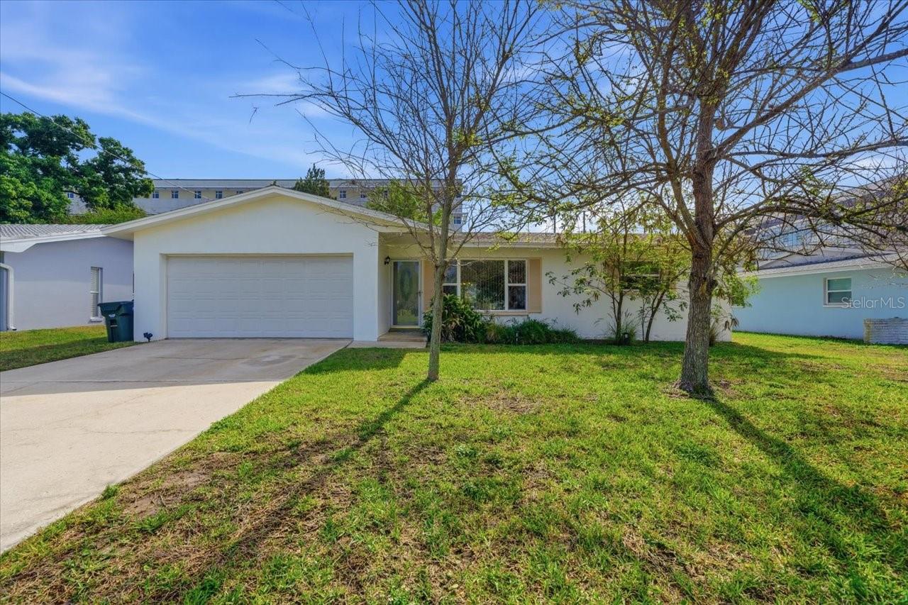 Photo of 140 PATLIN CIRCLE LARGO FL 33770