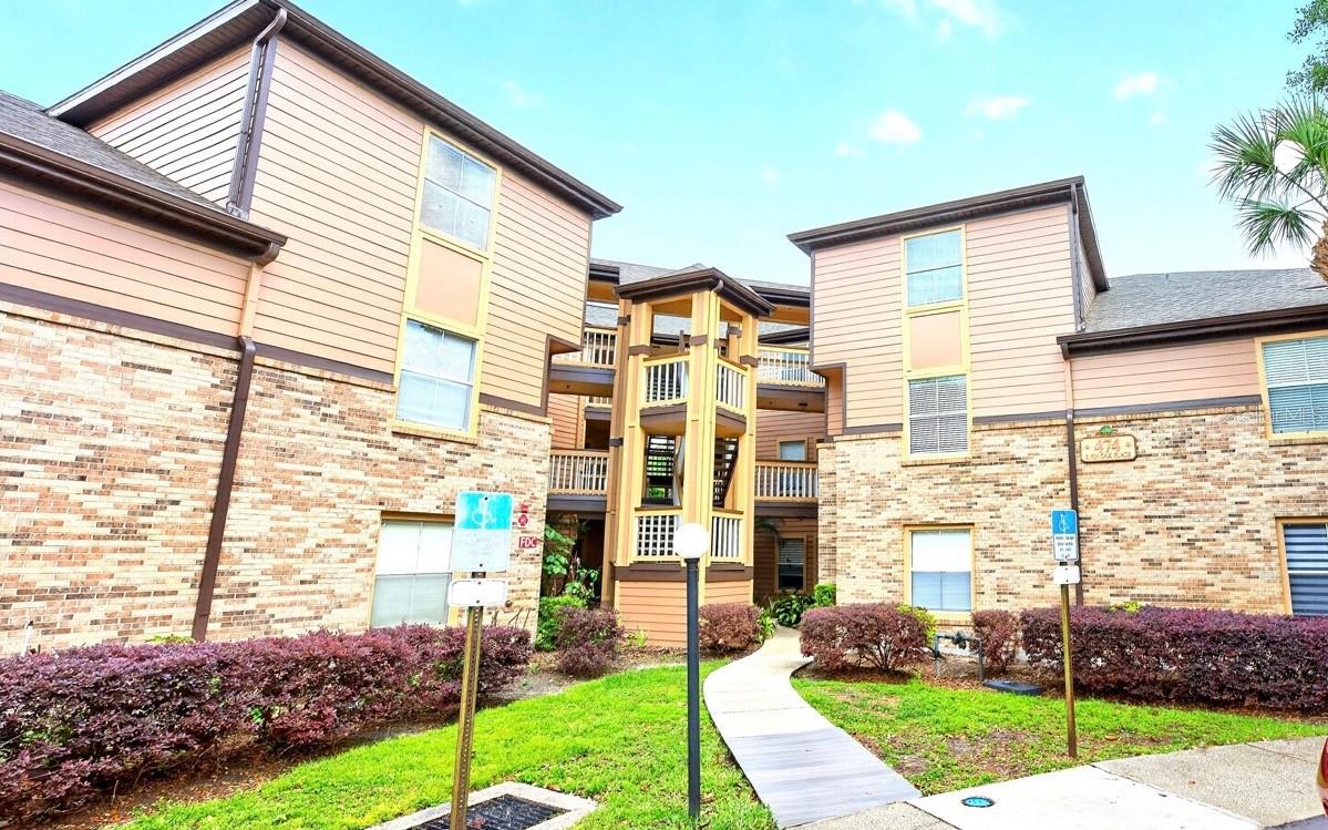 Photo of 474 S PIN OAK PLACE #308 LONGWOOD FL 32779