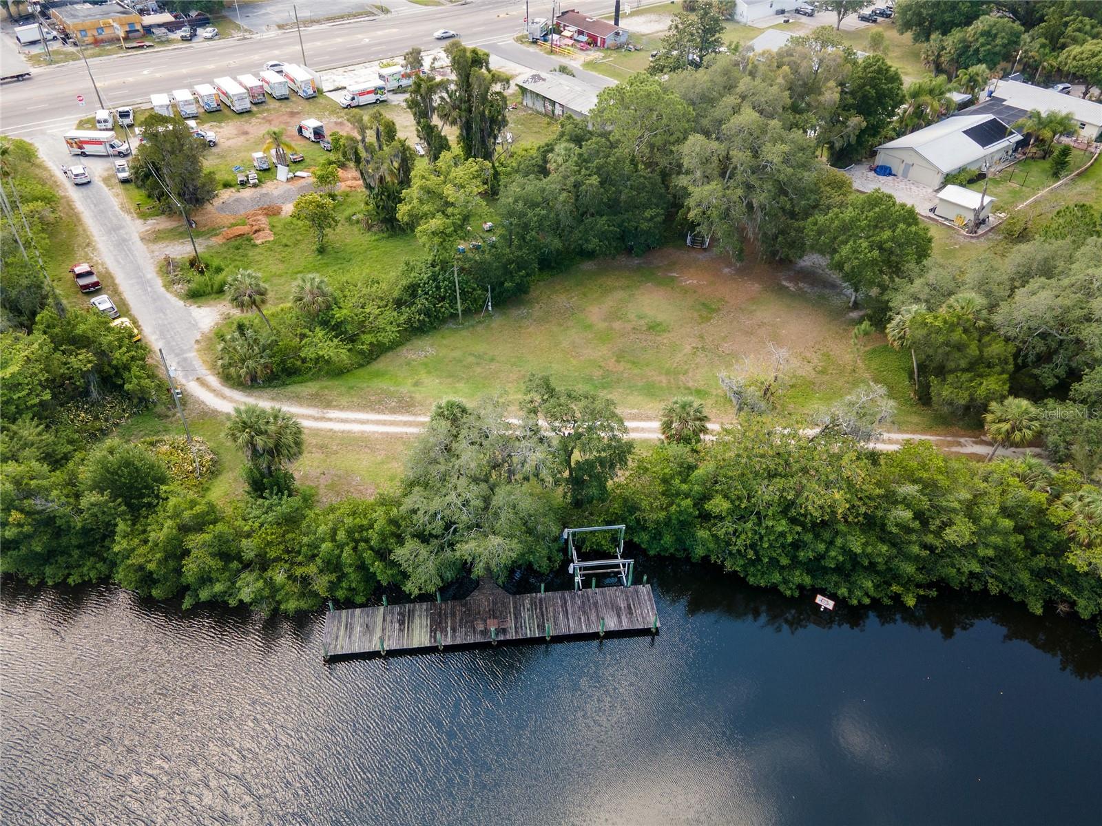 Photo of 102 DICKMAN DRIVE RUSKIN FL 33570