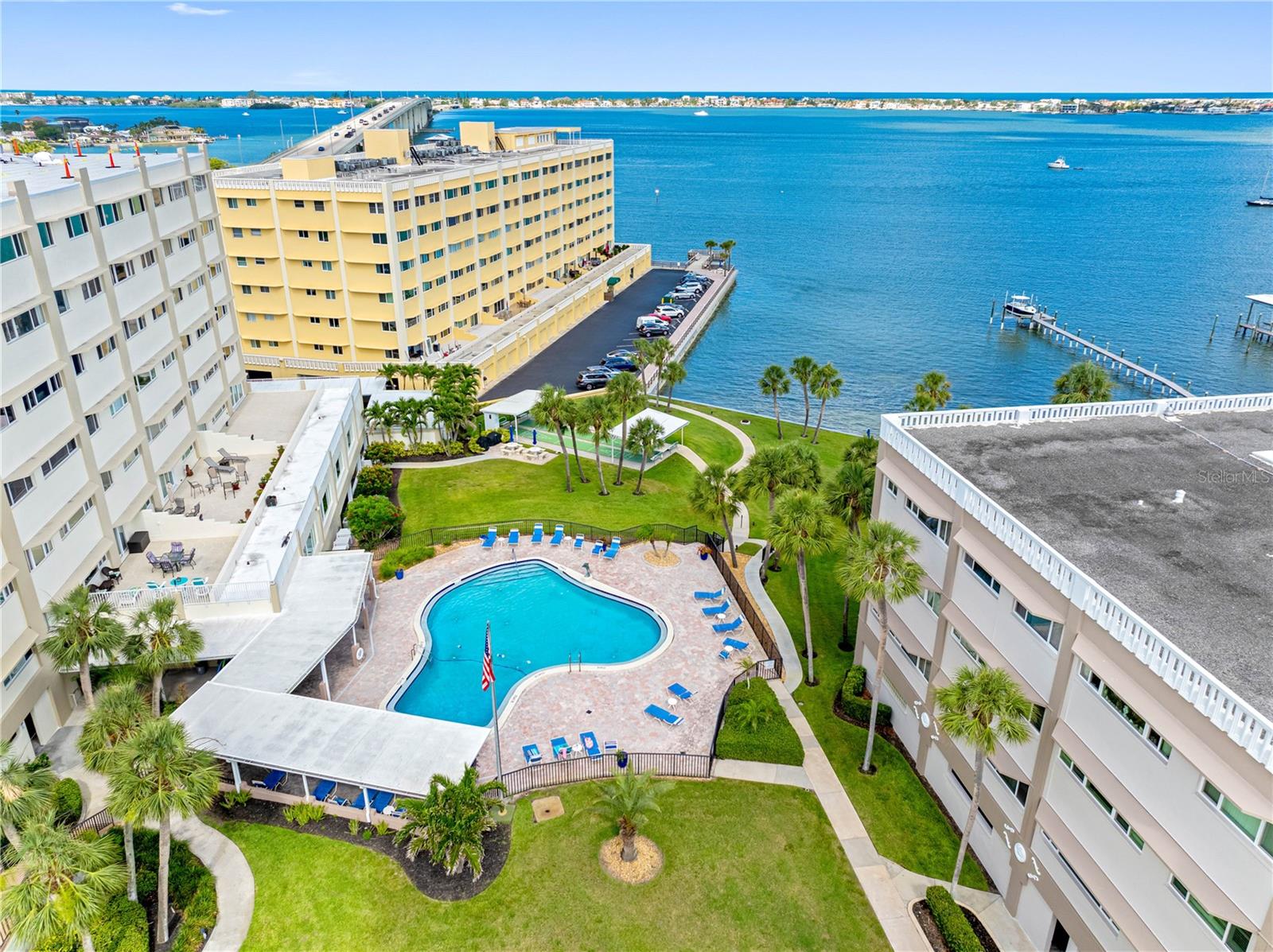 Photo of 100 BLUFF VIEW DRIVE #404C BELLEAIR BLUFFS FL 33770