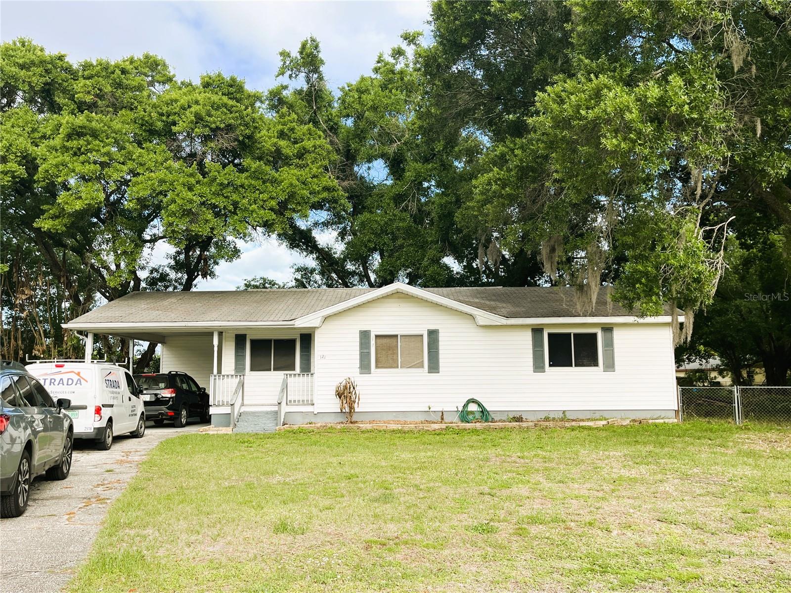 Photo of 121 MARIS COURT LAKELAND FL 33809