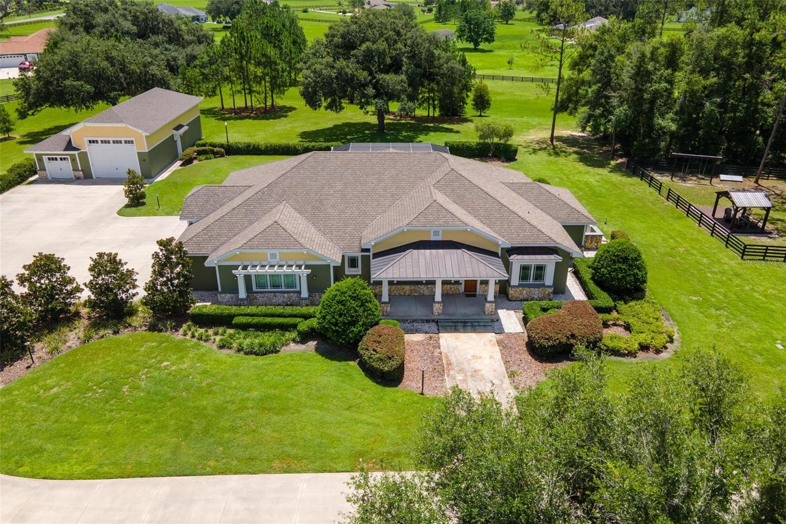 Photo of 10615 NE 104TH CIRCLE OXFORD FL 34484