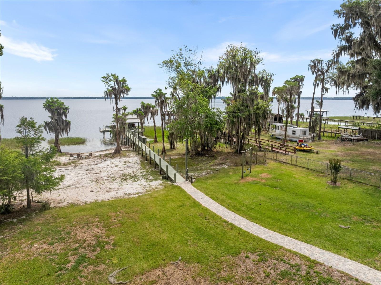 Photo of 8026 NE 221ST STREET MELROSE FL 32666