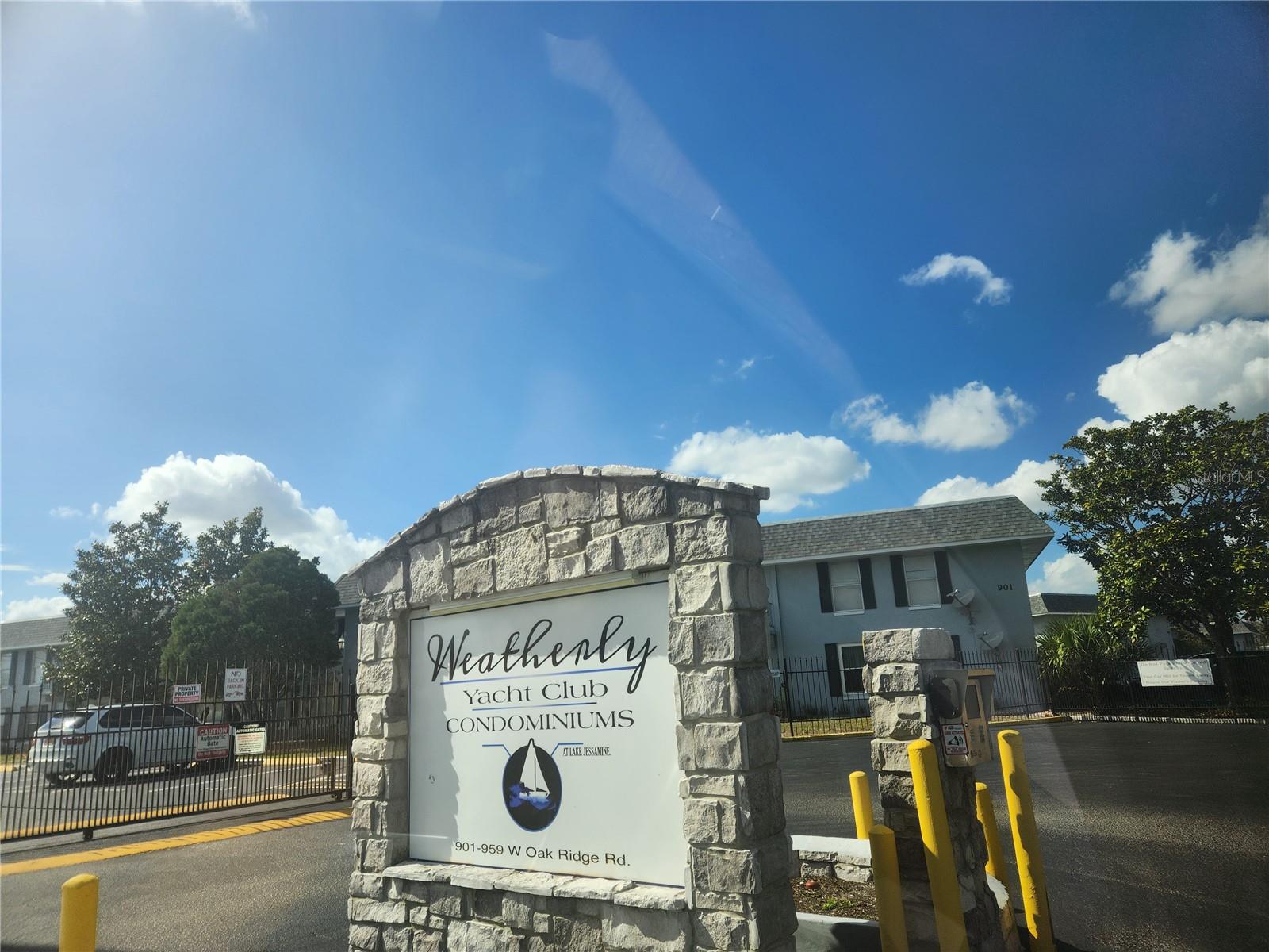 Photo of 905 W OAK RIDGE ROAD #C ORLANDO FL 32809
