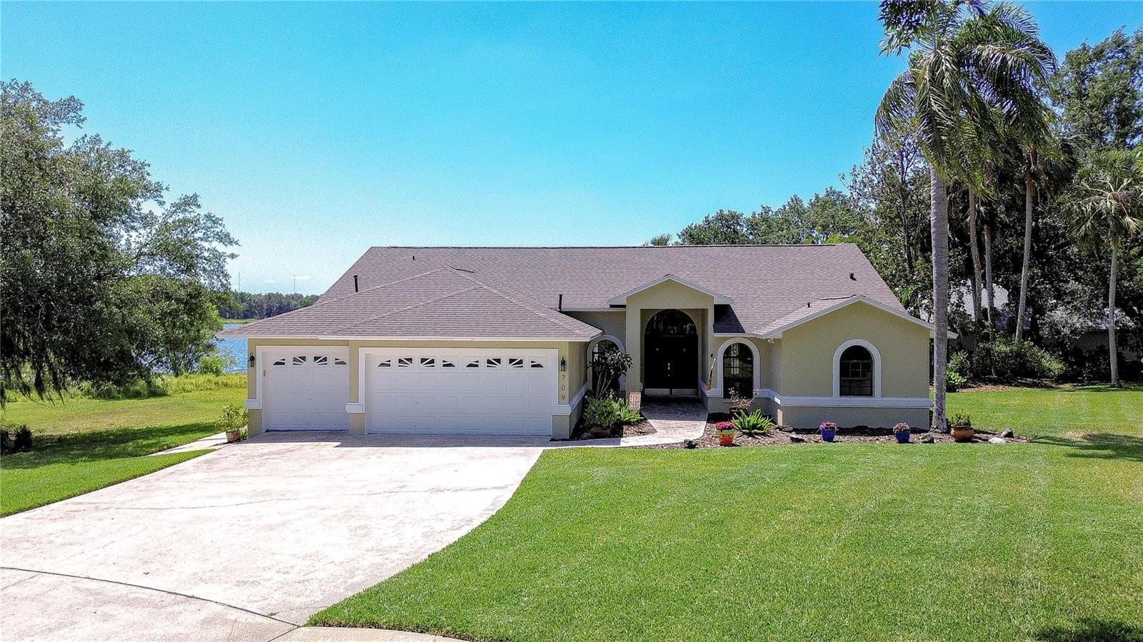 Photo of 709 SPORTSMAN PARK DRIVE SEFFNER FL 33584