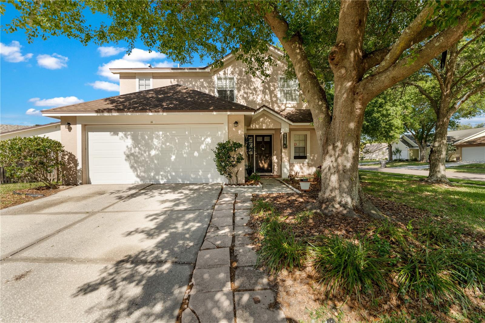 Photo of 9758 FOX HOLLOW ROAD TAMPA FL 33647