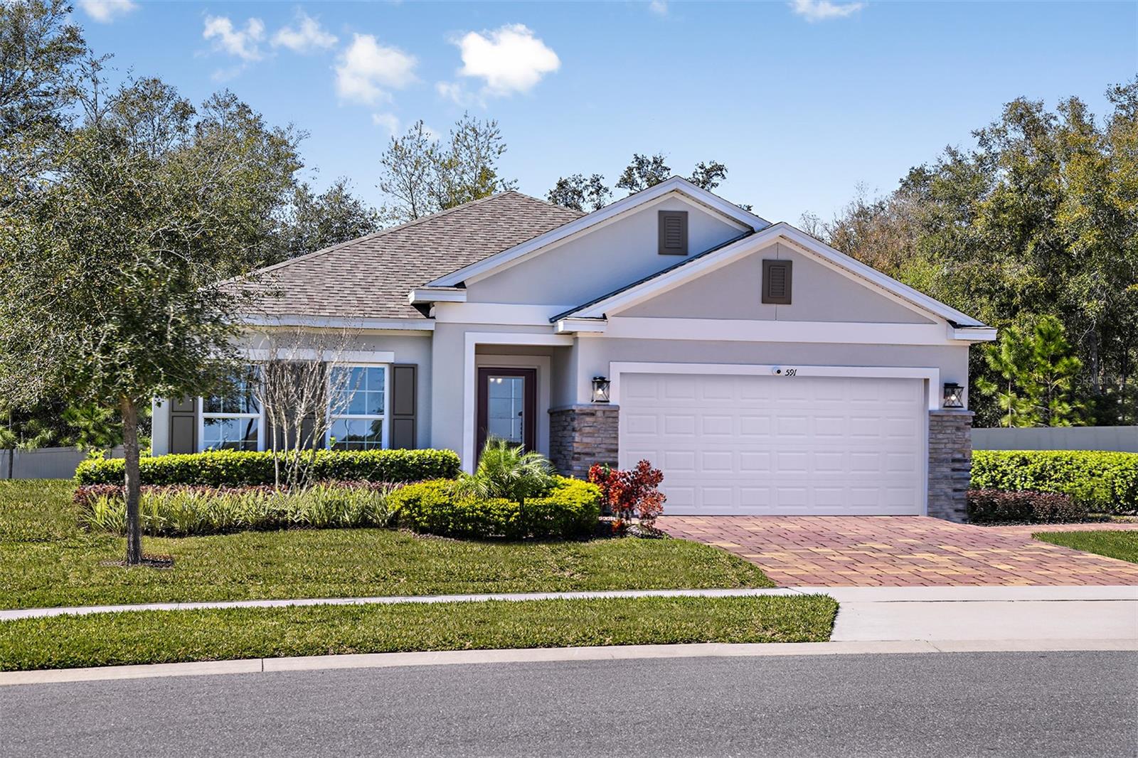 Photo of 591 DARSHIRE AVENUE EUSTIS FL 32736