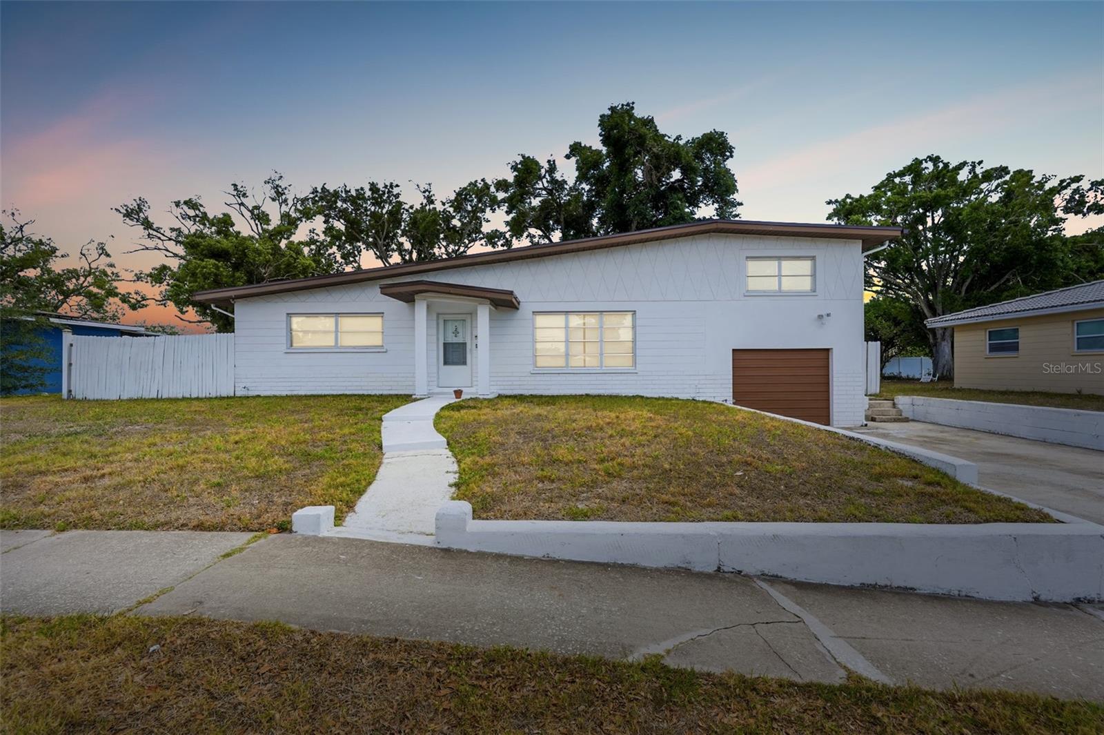 Photo of 11830 86TH AVENUE SEMINOLE FL 33772